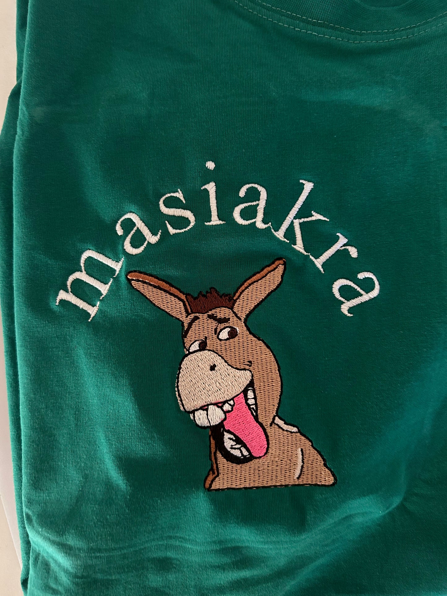 Koszulka z wypełnieniem ze zdjęcia